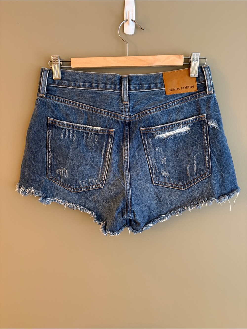 Denim Forum The Ex Boyfriend Short size 26 - Picture 6 of 12